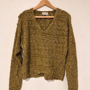 Universal Thread Olive Green V-Neck Knit Sweater